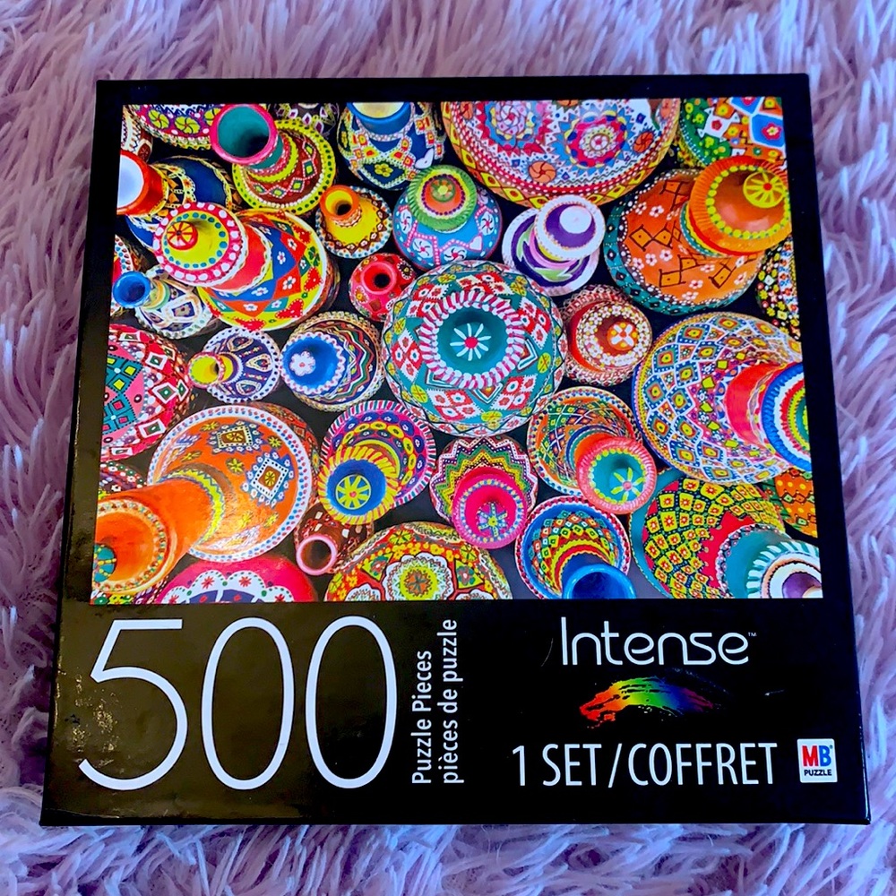 500 piece pottery puzzle. Unopened (sealed).